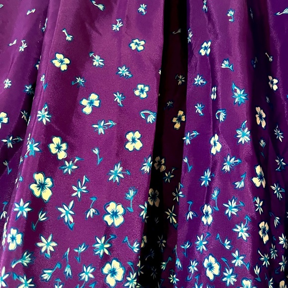 Cute Vintage Purple Skirt - Picture 2 of 2